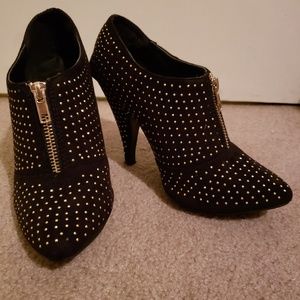 Black Olivia Miller booties